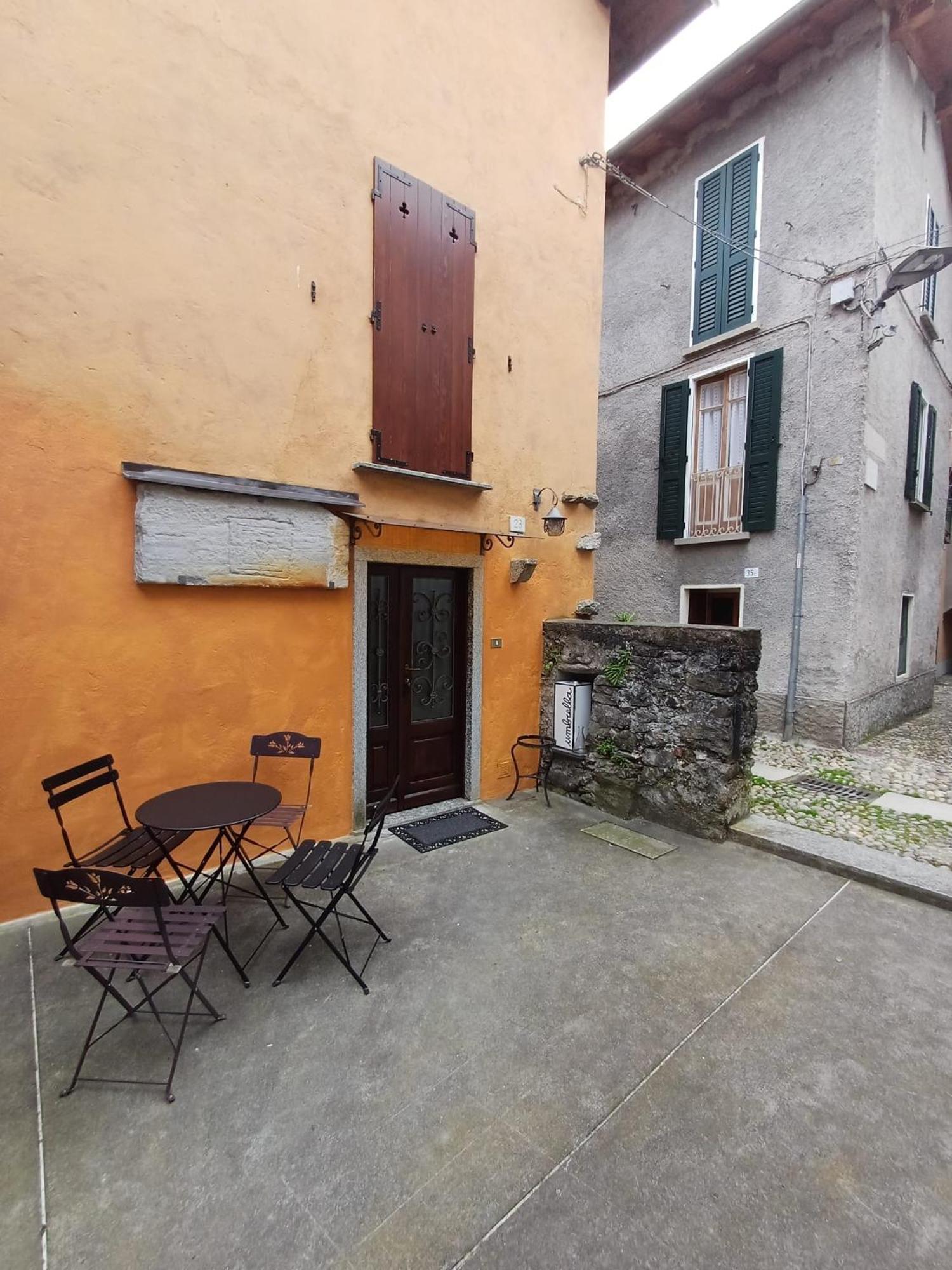 ヴェルバーニア Casa Clotildeヴィラ エクステリア 写真